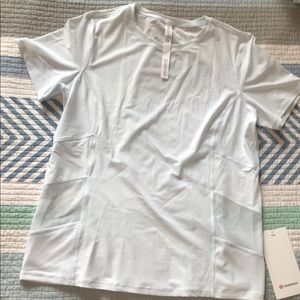 NWT lululemon cross court play shirt